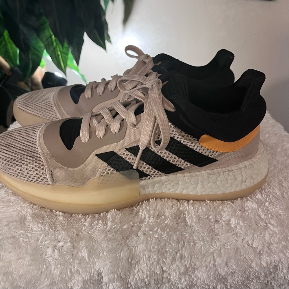 Adidas - Picture 6 of 8